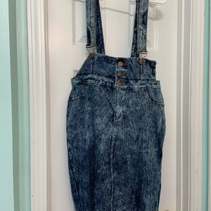 Denim pencil skirt jumper